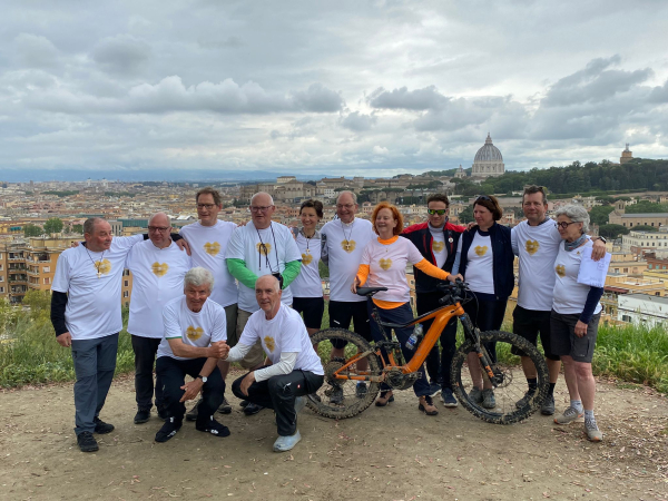 žrtve svećeničkog zlostavljanja iz njemačke biciklima su putovale do vatikana